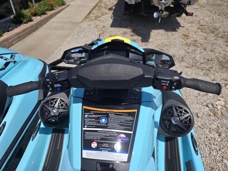 Slide: The Image of Yamaha Vx Limited Ho Vx1900a-b 2025 - 3