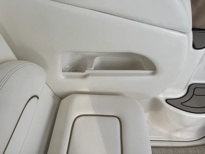 Slide: The Image of Sea Ray 300 SUNDANCER 2002 - 16