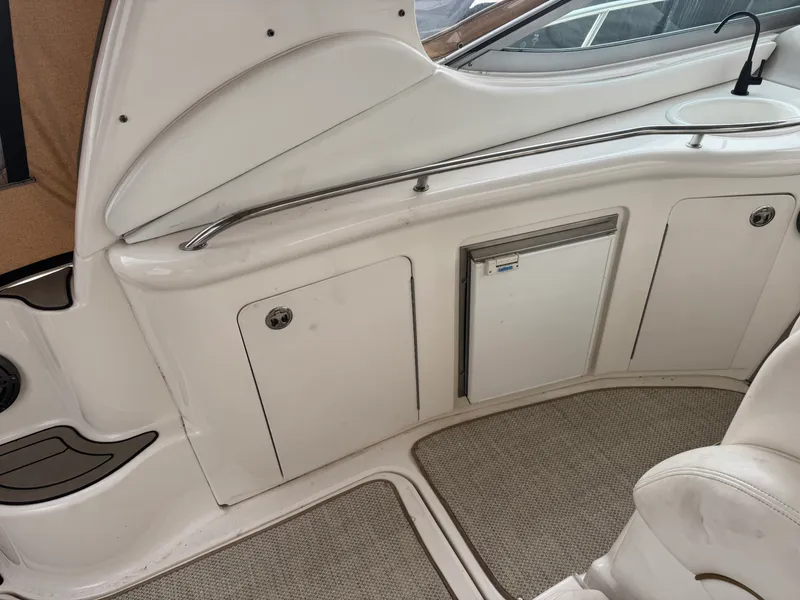 Slide: The Image of Sea Ray 300 SUNDANCER 2002 - 18