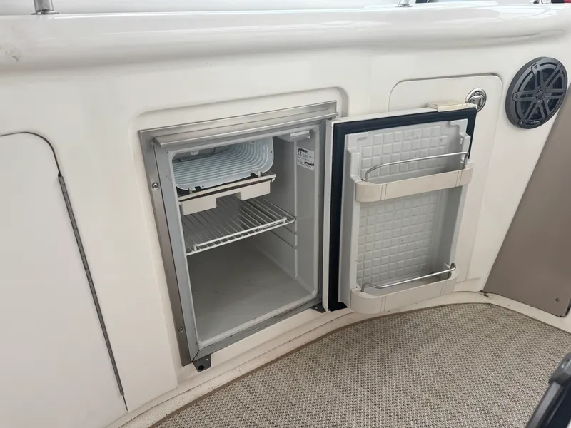 Slide: The Image of Sea Ray 300 SUNDANCER 2002 - 20