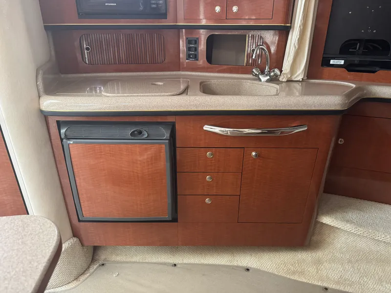 Slide: The Image of Sea Ray 300 SUNDANCER 2002 - 35