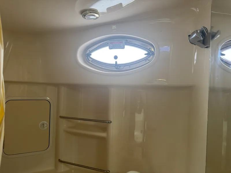 Slide: The Image of Sea Ray 300 SUNDANCER 2002 - 42