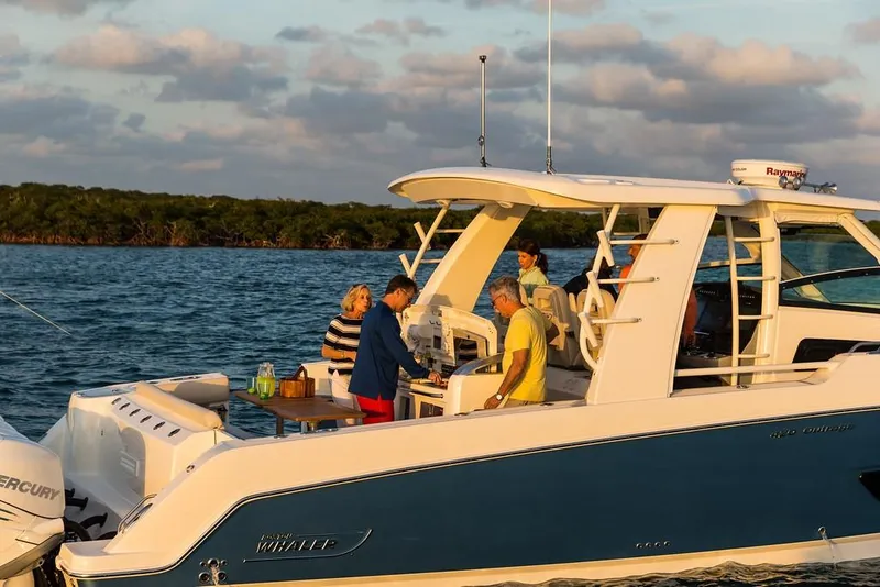 Slide: The Image of Boston Whaler 420 Outrage 2027 - 28