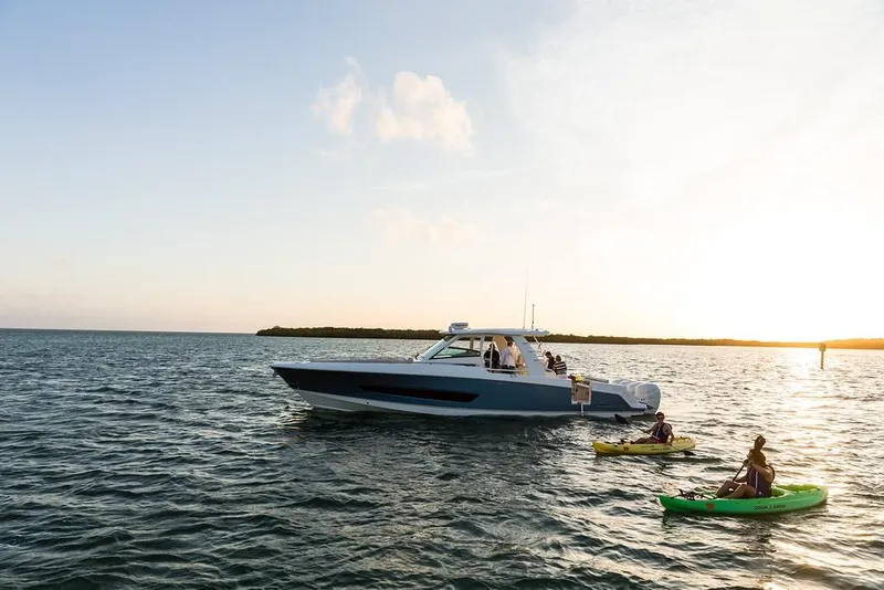 Slide: The Image of Boston Whaler 420 Outrage 2027 - 3