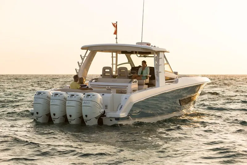 Slide: The Image of Boston Whaler 420 Outrage 2027 - 15