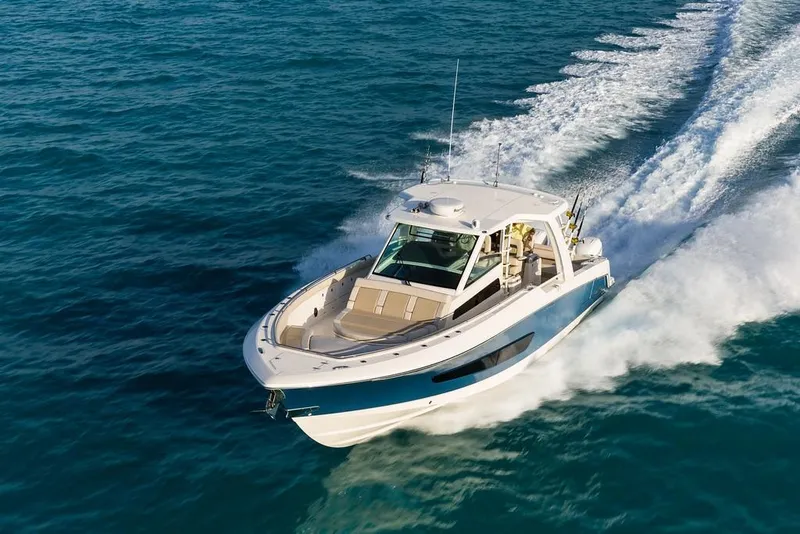 Slide: The Image of Boston Whaler 420 Outrage 2027 - 35