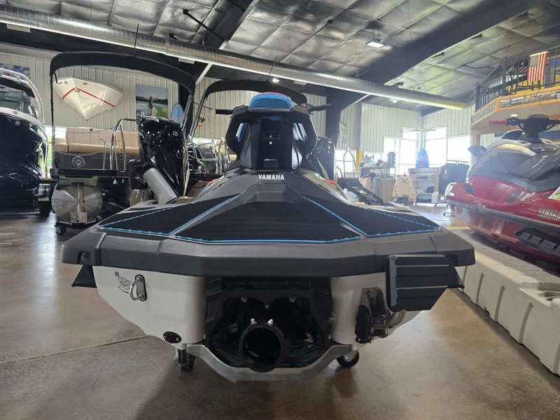 Slide: The Image of Yamaha Wave Runners Jb1050d-b Jet Blaster Dlx (3up) 2025 - 3