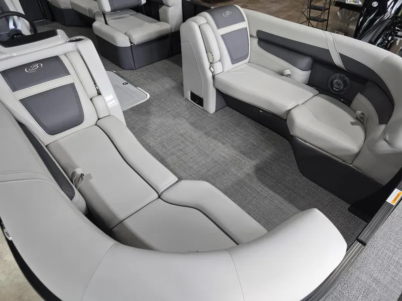 Slide: The Image of Barletta Cabrio C22Q 2025 - 5