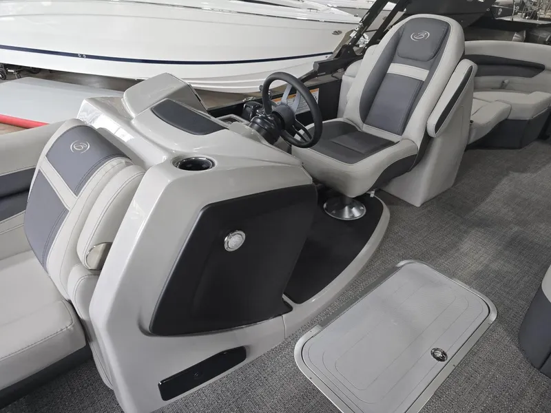 Slide: The Image of Barletta Cabrio C22Q 2025 - 7