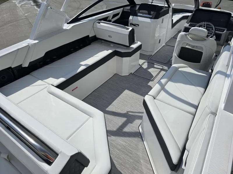 Slide: The Image of Cobalt R8 2025 - 10