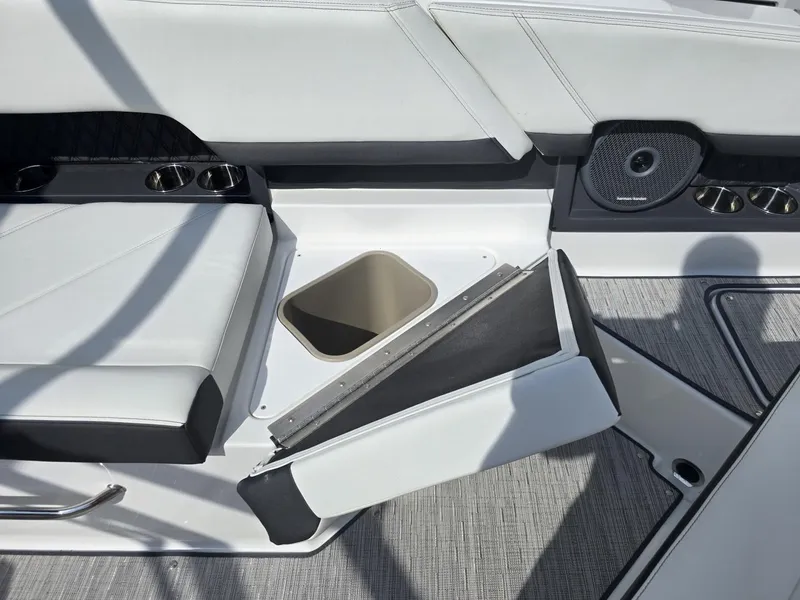 Slide: The Image of Cobalt R8 2025 - 19