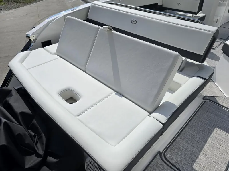 Slide: The Image of Cobalt R8 2025 - 24