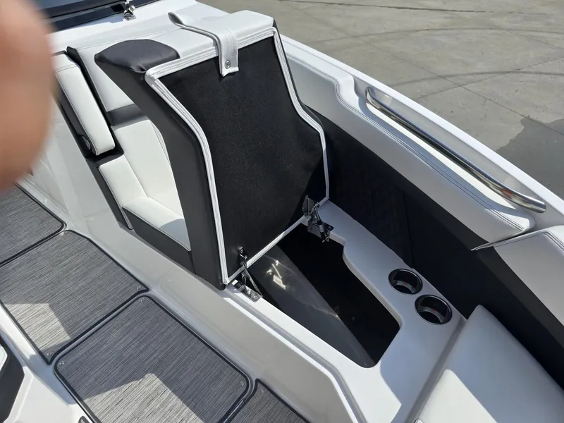 Slide: The Image of Cobalt R8 2025 - 27