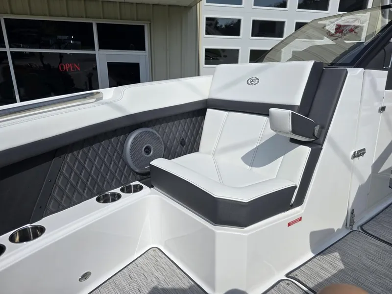 Slide: The Image of Cobalt R8 2025 - 28