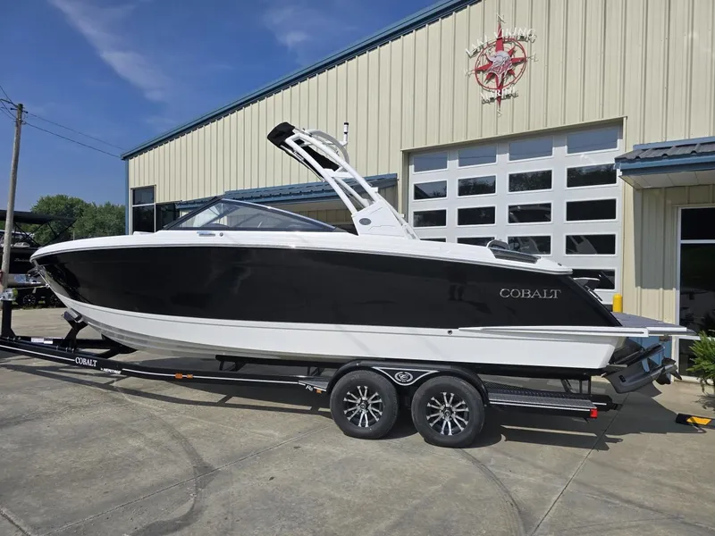 Slide: The Image of Cobalt R8 2025 - 3