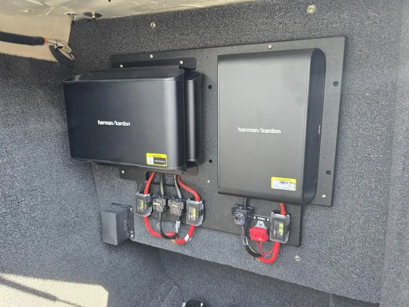 Slide: The Image of Cobalt R8 2025 - 30