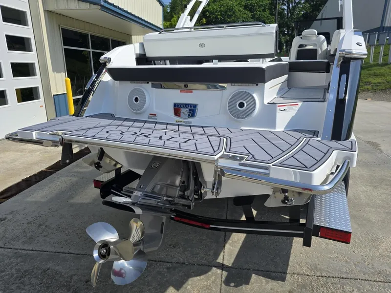 Slide: The Image of Cobalt R8 2025 - 5