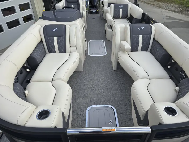 Slide: The Image of Barletta Lusso L23QSS 2025 - 10