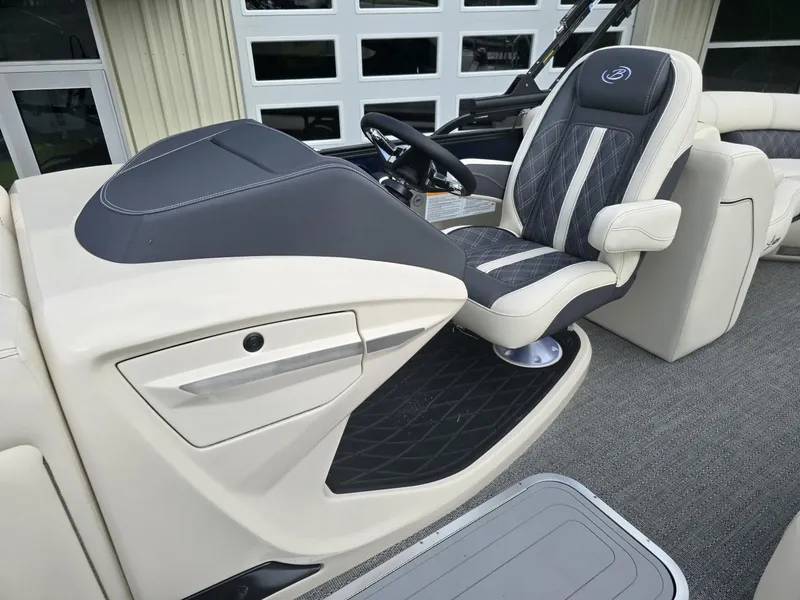 Slide: The Image of Barletta Lusso L23QSS 2025 - 13