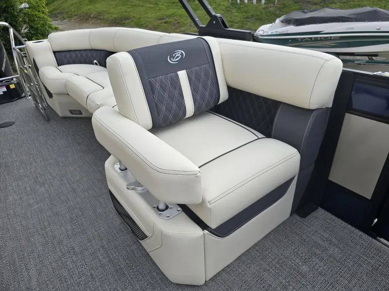 Slide: The Image of Barletta Lusso L23QSS 2025 - 18