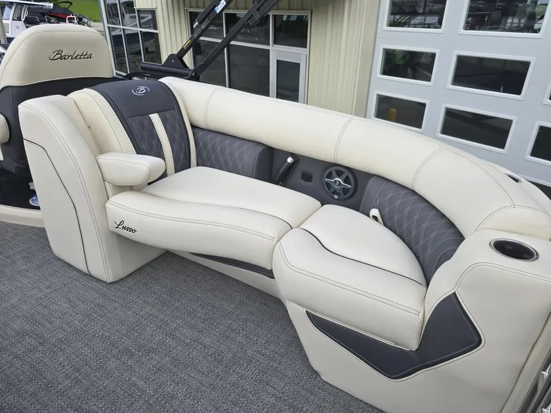 Slide: The Image of Barletta Lusso L23QSS 2025 - 23