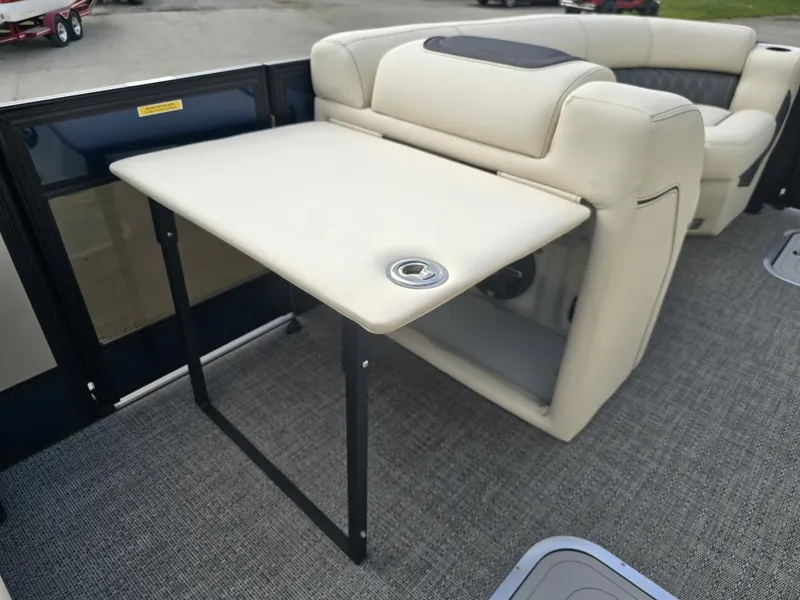 Slide: The Image of Barletta Lusso L23QSS 2025 - 25