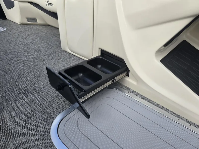 Slide: The Image of Barletta Lusso L23QSS 2025 - 30