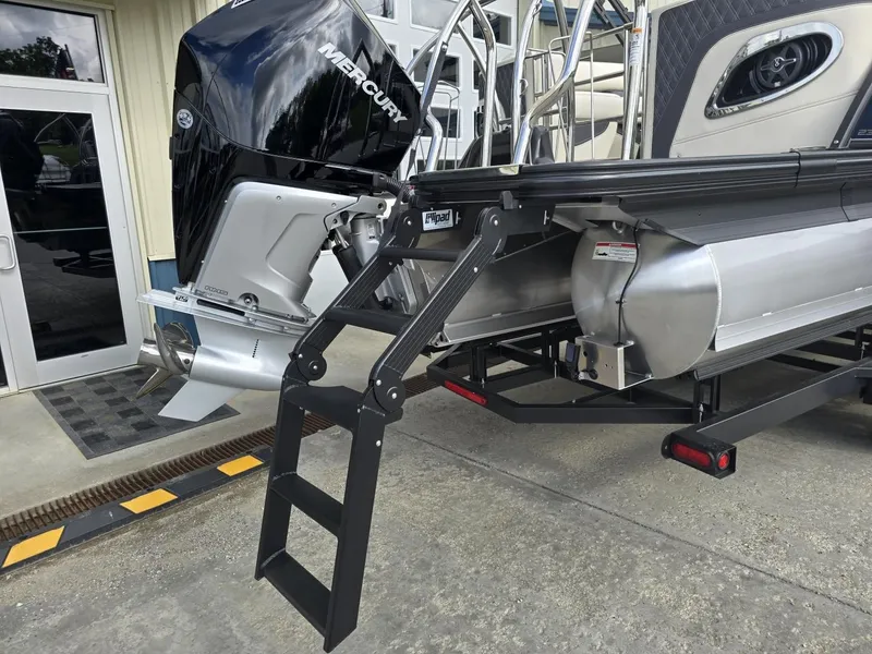 Slide: The Image of Barletta Lusso L23QSS 2025 - 8