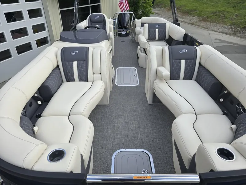 Slide: The Image of Barletta Lusso L23QSS 2025 - 9