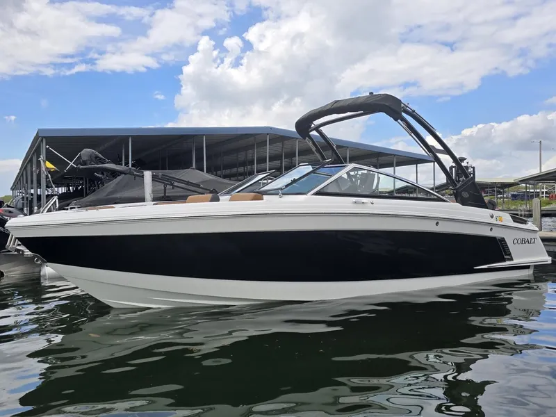 The Image of Cobalt R4 Surf 2023 - 1