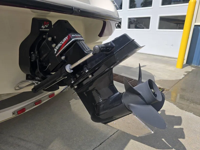 Slide: The Image of Crownline Boats 180 2001 - 22