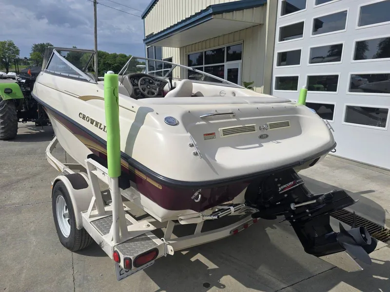 Slide: The Image of Crownline Boats 180 2001 - 3