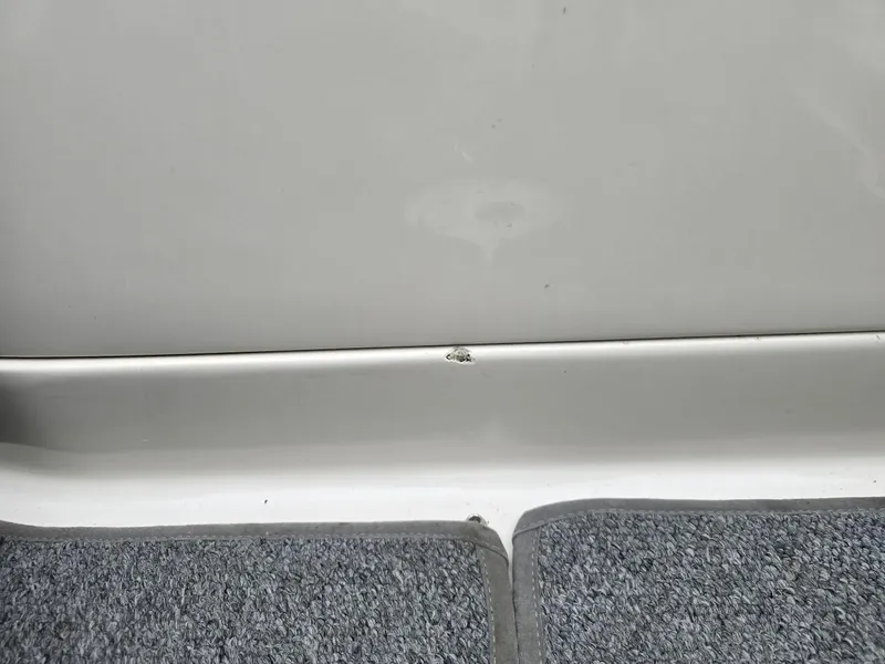 Slide: The Image of Sea Ray 220 Sundeck 2003 - 22