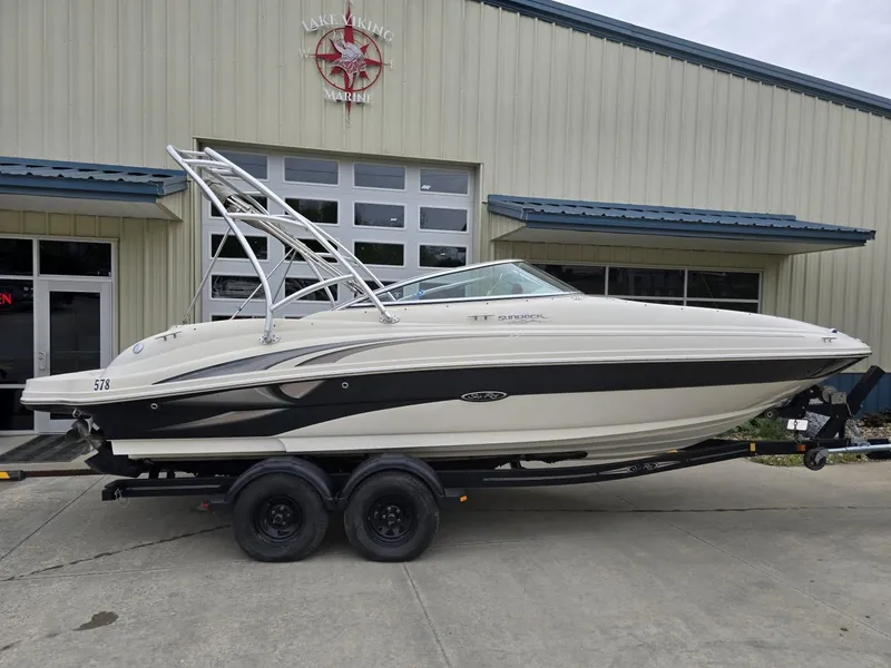 Slide: The Image of Sea Ray 220 Sundeck 2003 - 6