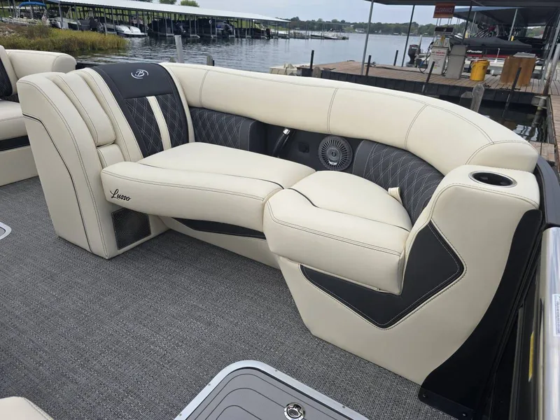 Slide: The Image of Barletta Lusso L23UA 2026 - 10