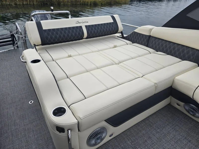 Slide: The Image of Barletta Lusso L23UA 2026 - 24