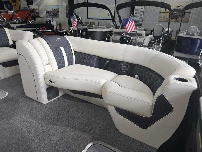 Slide: The Image of Barletta Lusso L23U 2026 - 13