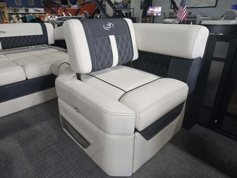 Slide: The Image of Barletta Lusso L23U 2026 - 21