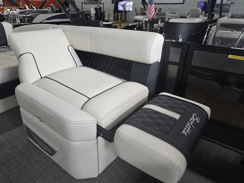 Slide: The Image of Barletta Lusso L23U 2026 - 24