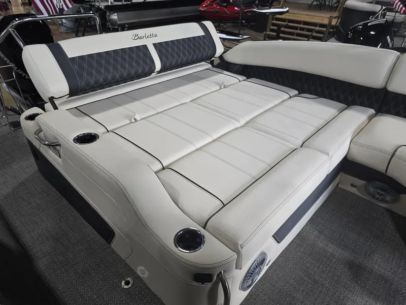 Slide: The Image of Barletta Lusso L23U 2026 - 30