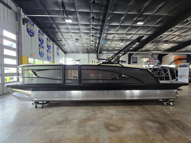 Slide: The Image of Barletta Lusso L23U 2026 - 4