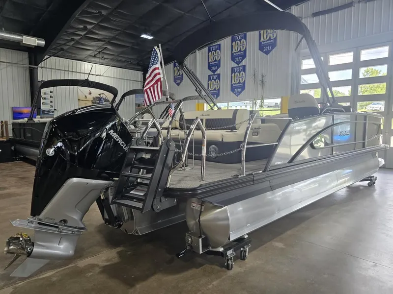 Slide: The Image of Barletta Lusso L23U 2026 - 6