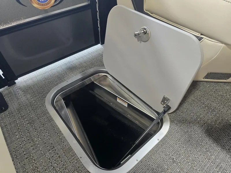 Slide: The Image of Barletta Lusso L23U 2026 - 9