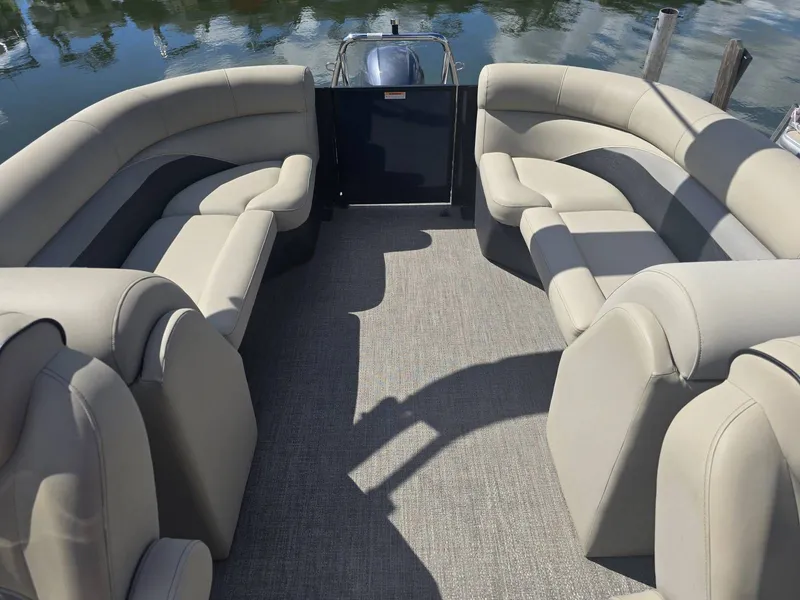 Slide: The Image of Barletta Cabrio C24QC 2020 - 10