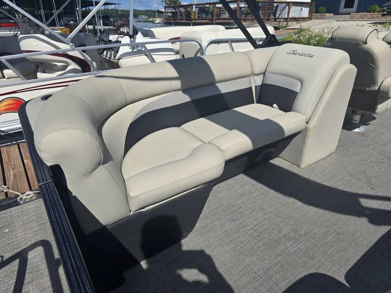 Slide: The Image of Barletta Cabrio C24QC 2020 - 13