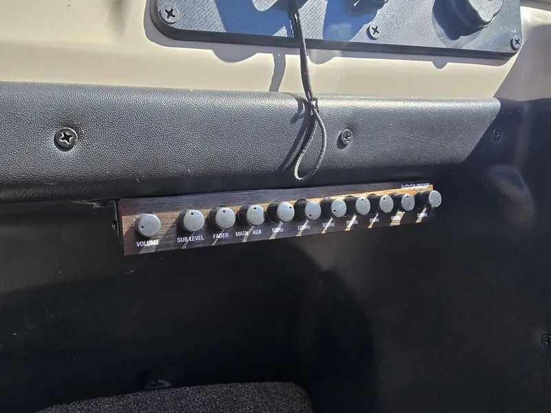 Slide: The Image of Barletta Cabrio C24QC 2020 - 19