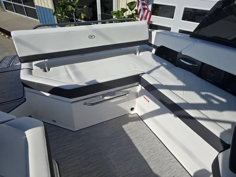 Slide: The Image of Cobalt R6 2026 - 24