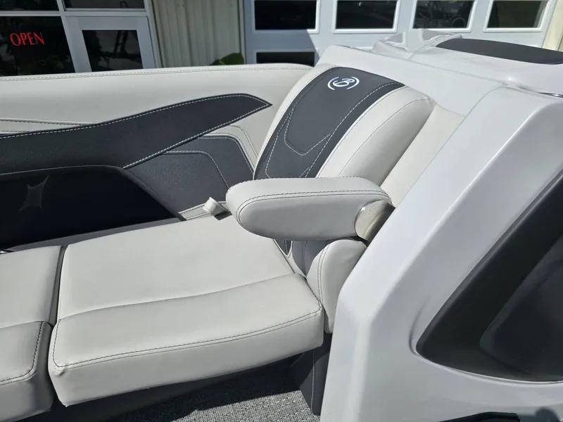 Slide: The Image of Barletta CABRIO C24U 2026 - 11