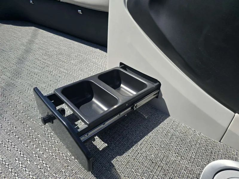 Slide: The Image of Barletta CABRIO C24U 2026 - 33