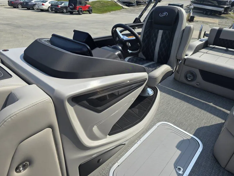 Slide: The Image of Barletta Lusso L23U 2026 - 11